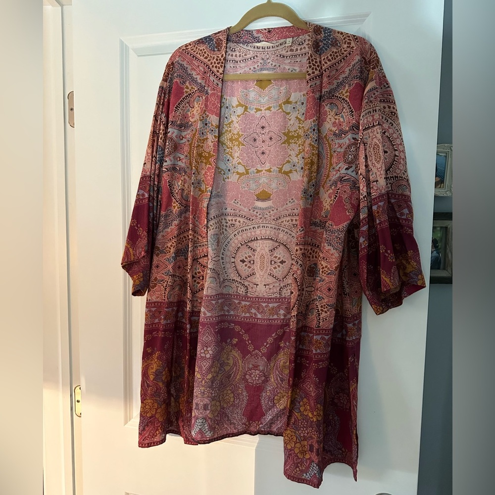 Soft Surroundings Floral Covering